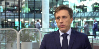 Niektóre państwa członkowskie mają dużą skłonność do nadregulacji prawa unijnego. Bariery wewnątrz Unii mają efekt podobny do wysokich ceł